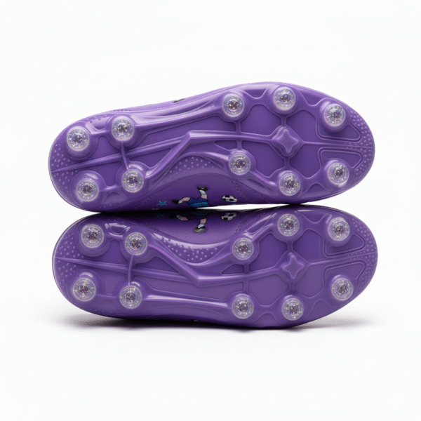 Botas moradas con calcetín y cordones vistas desde abajo para niñas.