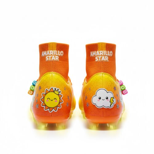 Botas amarillo-naranja con calcetín y cordones vistas desde detrás para niñas.