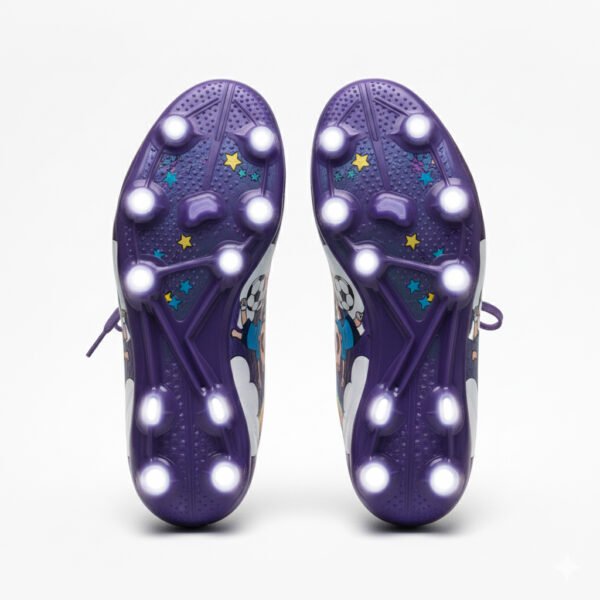 Botas moradas con cordones vistas desde abajo para niñas.